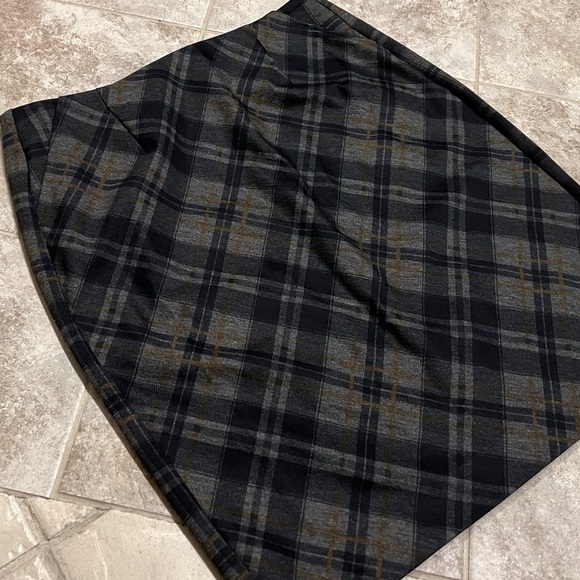 NEW Cabi Step Out Kennedy Plaid A Line Skort Gray Blue Pockets Sz 6 Mid Rise - Picture 3 of 9
